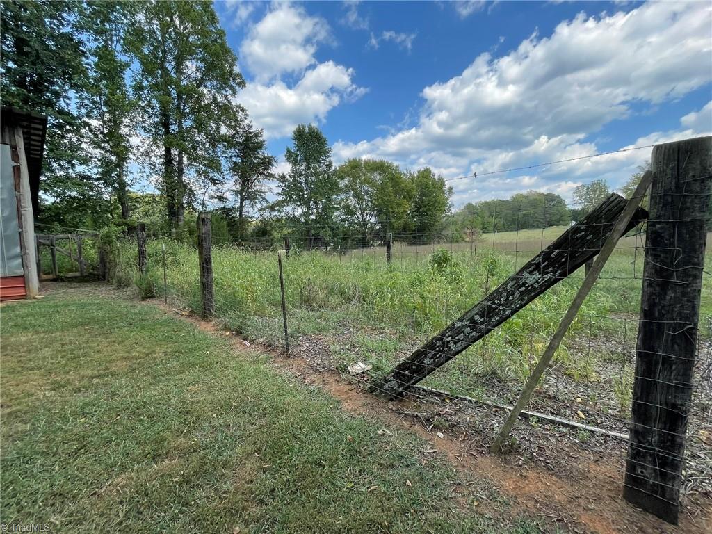 1041 Brooks Road Reidsville, NC 27320 - Photo 46 of 46 Gallery Image 46