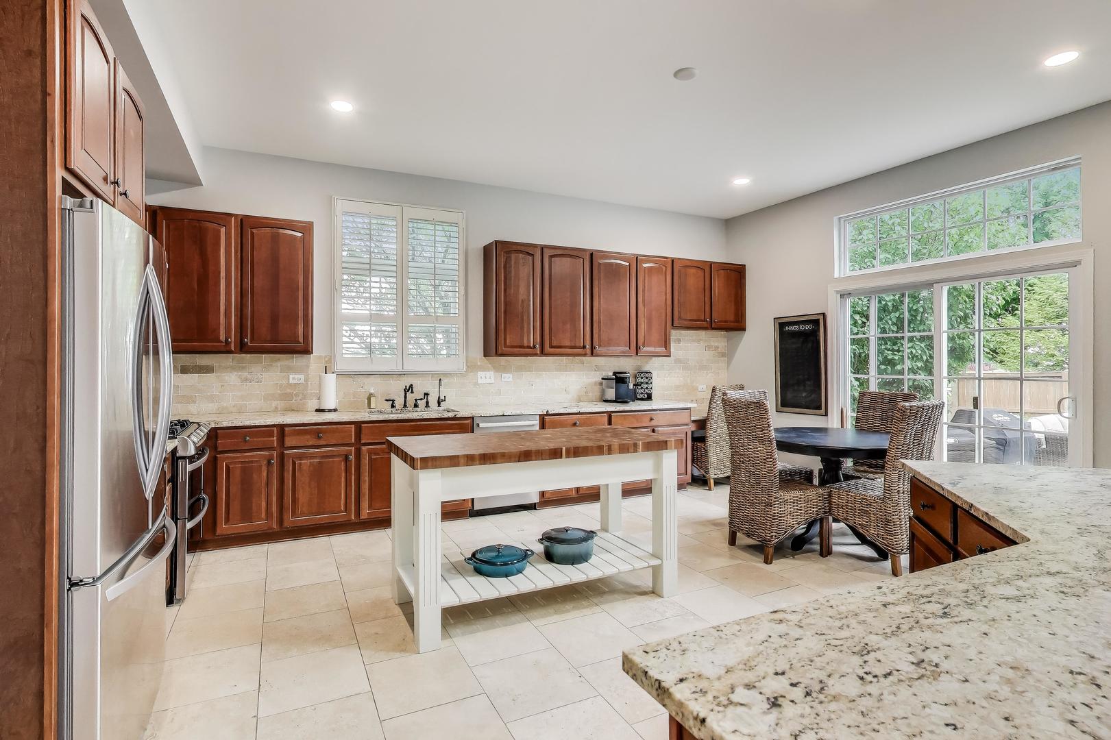 404 Bluegrass Lane Geneva, IL 60134 - Photo 13 of 44