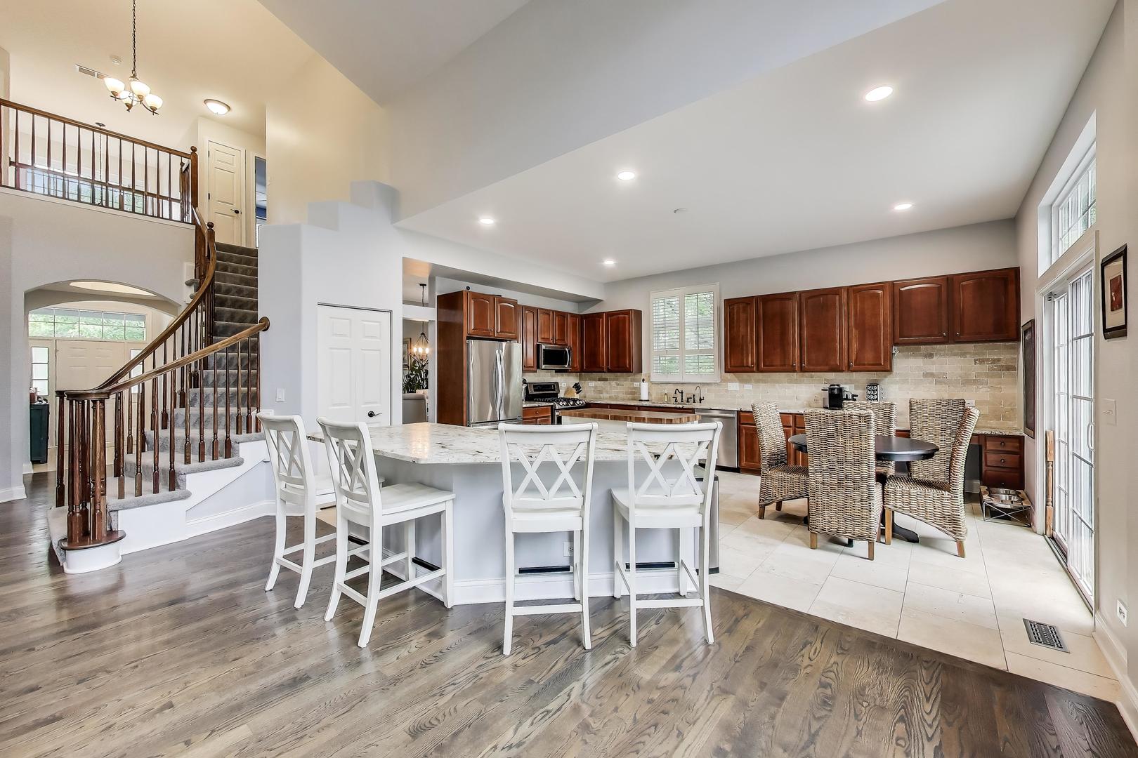404 Bluegrass Lane Geneva, IL 60134 - Photo 10 of 44