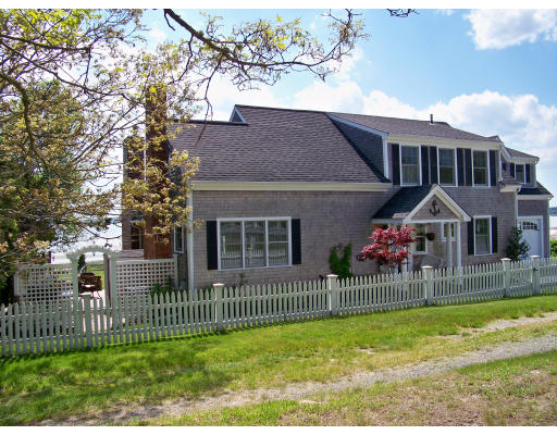 19 Bayberry Road Wareham, MA 02571 - Photo 4 of 20 Gallery Image 4