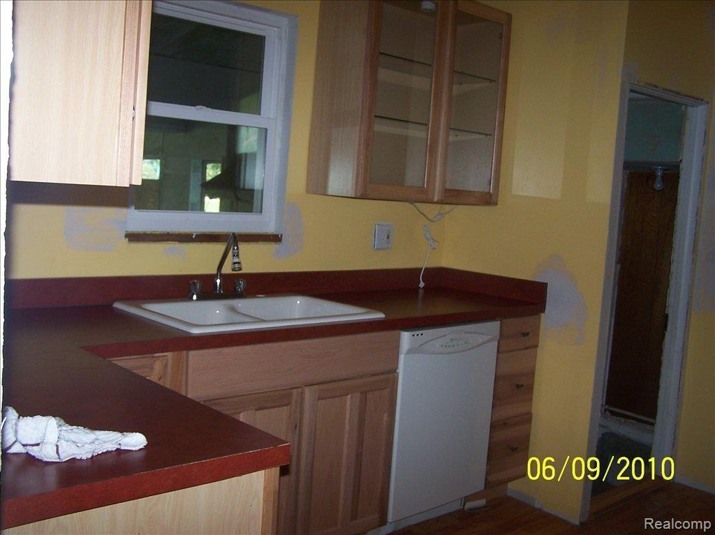 6460 Cook Road Swartz Creek, MI 48473 - Photo 5 of 10 107_2681