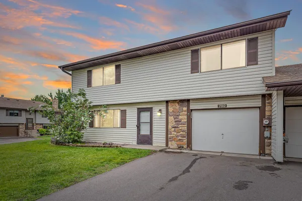 $285,000 | 792 Tanglewood Drive, Shoreview, MN 55126
