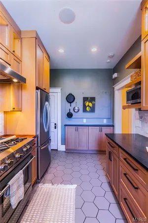 $359,900 | 3832 Connecticut Street, St. Louis, MO 63116