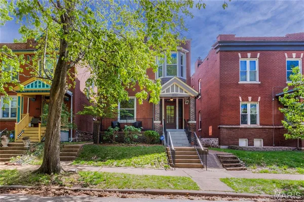$359,900 | 3832 Connecticut Street, St. Louis, MO 63116