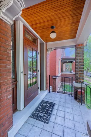 $359,900 | 3832 Connecticut Street, St. Louis, MO 63116