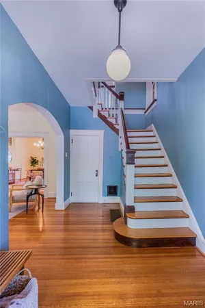 $359,900 | 3832 Connecticut Street, St. Louis, MO 63116