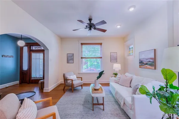 $359,900 | 3832 Connecticut Street, St. Louis, MO 63116