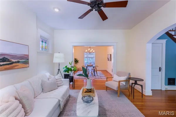 $359,900 | 3832 Connecticut Street, St. Louis, MO 63116
