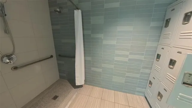 a view of utility room