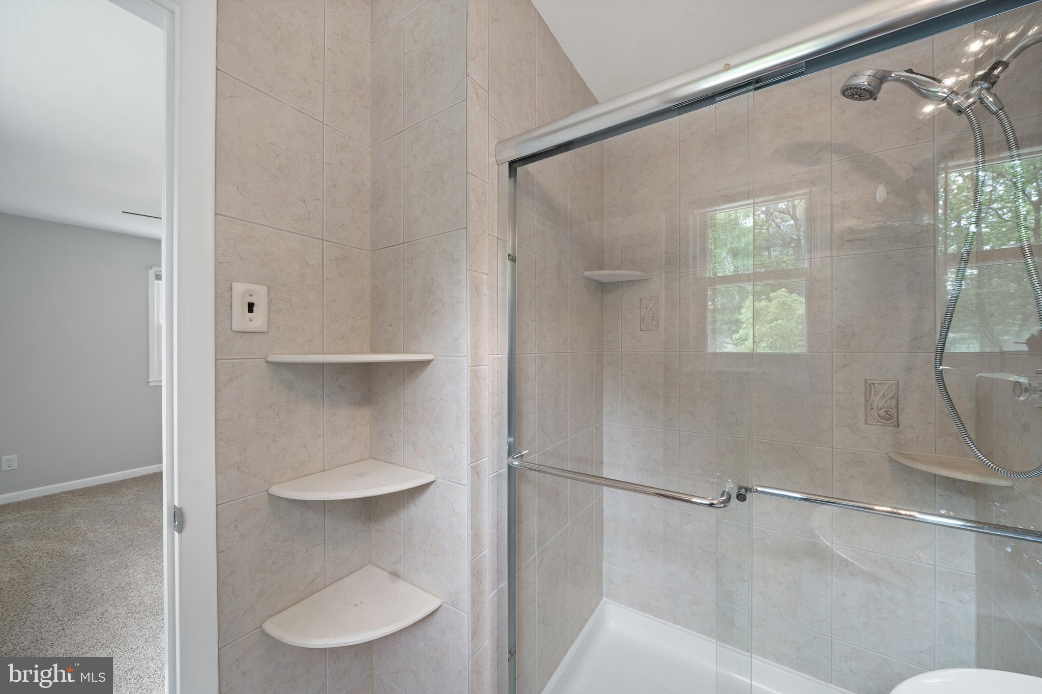 13712 South Springfield Road Brandywine, MD 20613 - Photo 14 of 44