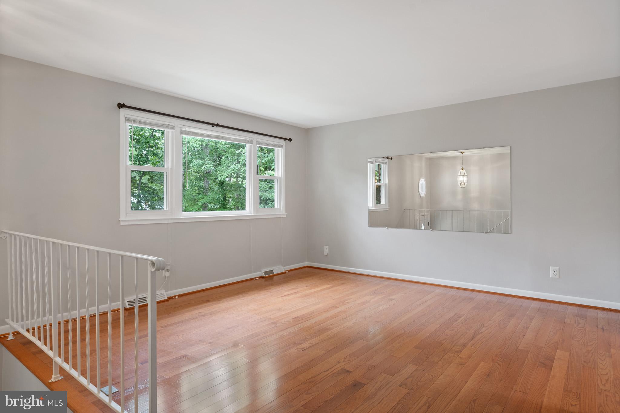 13712 South Springfield Road Brandywine, MD 20613 - Photo 4 of 44