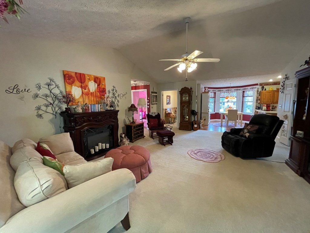 1622 Middle Court Sevierville, TN 37862 - Photo 4 of 20