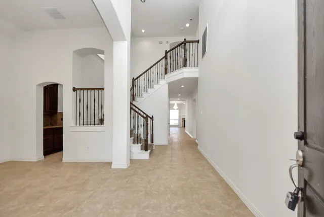 a view of entryway and hall