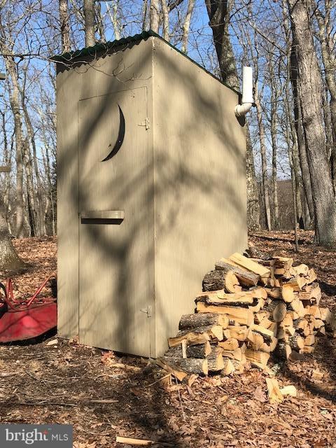 507 Easter Ridge Lane Winchester, VA 22603 - Photo 15 of 30 a view of a wooden door