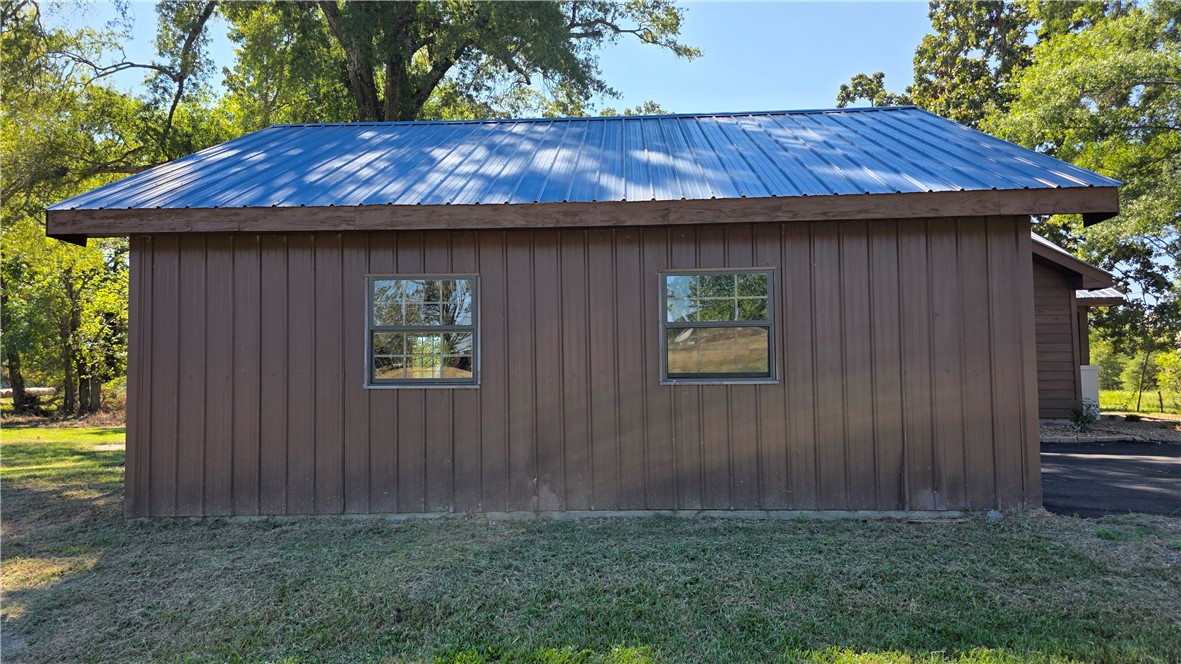 203 Austin School Crossing Road Atkins, AR 72823 - Photo 7 of 40 Side of garage