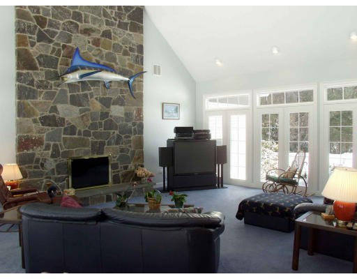 786 Bateman's Ridge Concord, MA 01742 - Photo 4 of 13 Gallery Image 4