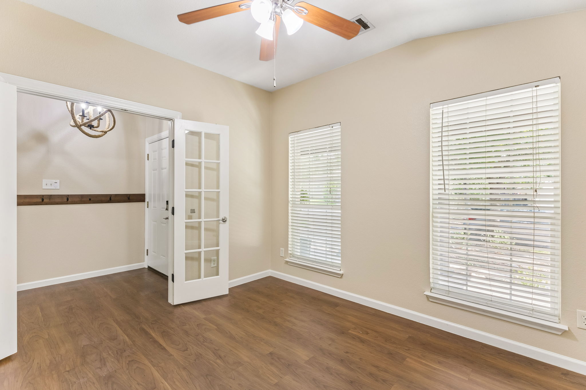 1911 Ralph C Craig Lane Austin, TX 78748 - Photo 5 of 34