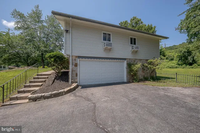 $675,000 | 161 Lantern Lane, King of Prussia, PA 19406