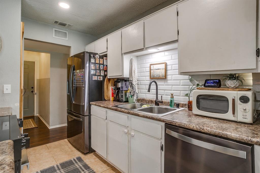 712 Poe Street Azle, TX 76020 - Photo 18 of 33