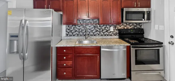 $1,950 | 8303 Ridgely Oak Road, Parkville, MD 21234