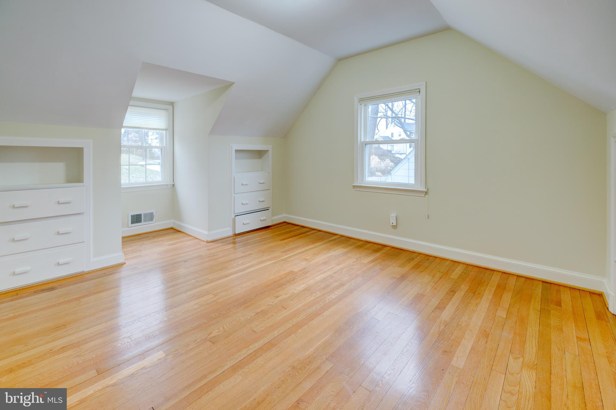 5214 Danbury Road Bethesda, MD 20814 - Photo 19 of 29 Upper Level Bedroom 2