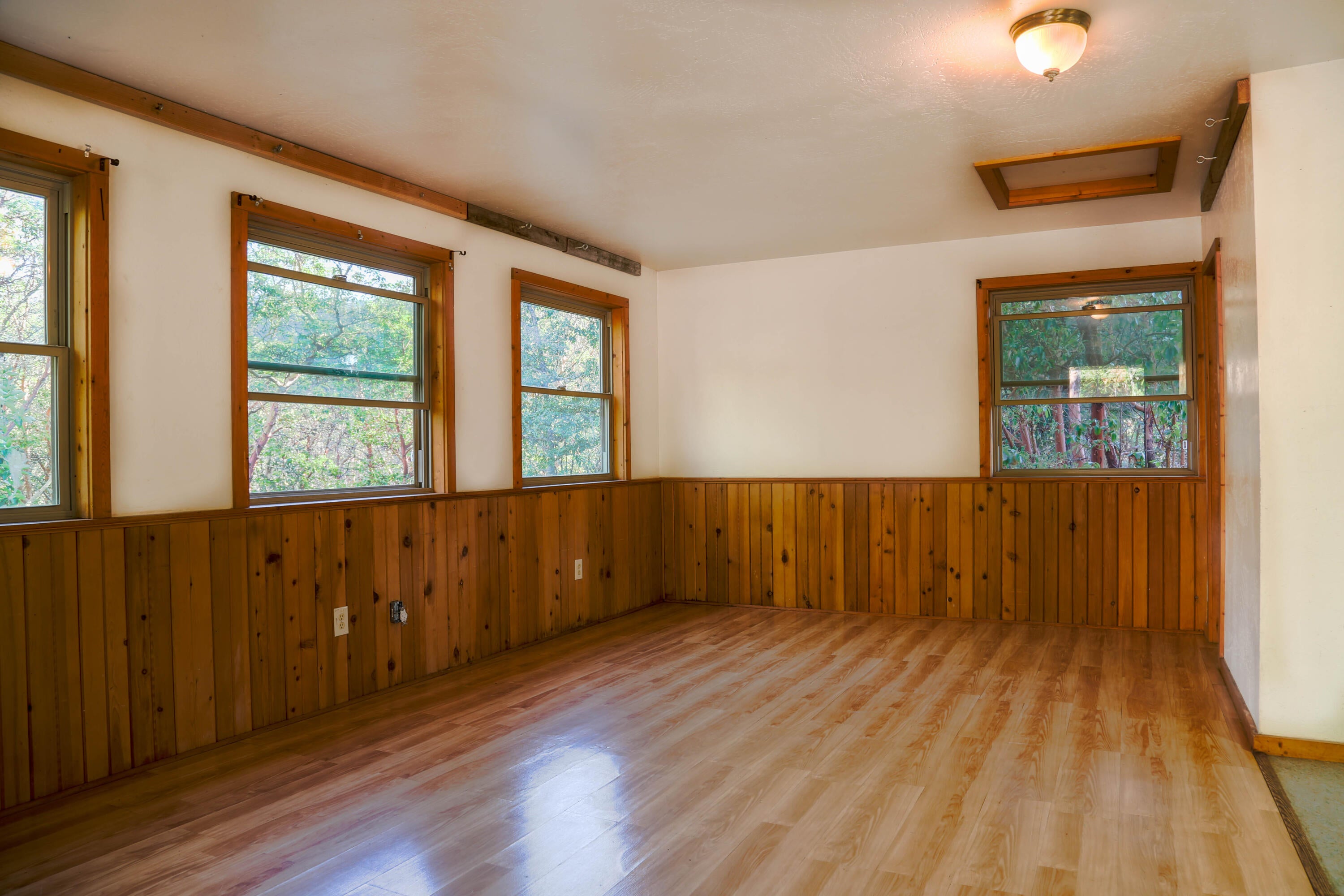 9629 Wagner Creek Road Talent, OR 97540 - Photo 25 of 40 Interior of Cottage