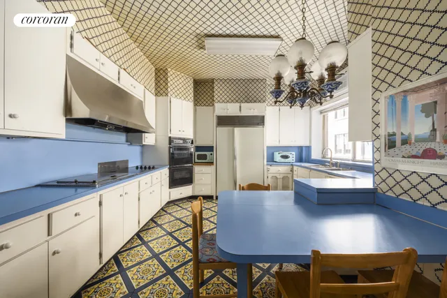 $4,990,000 | 32 East 64th Street, Unit 5E | Lenox Hill