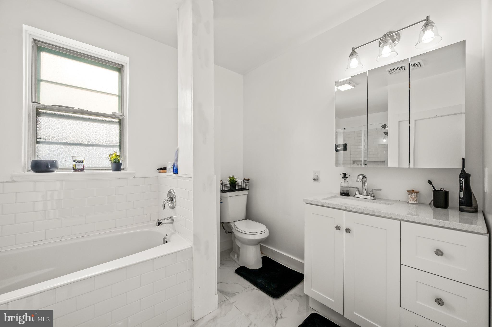 9226 Horatio Road Philadelphia, PA 19114 - Photo 13 of 20 Bathroom