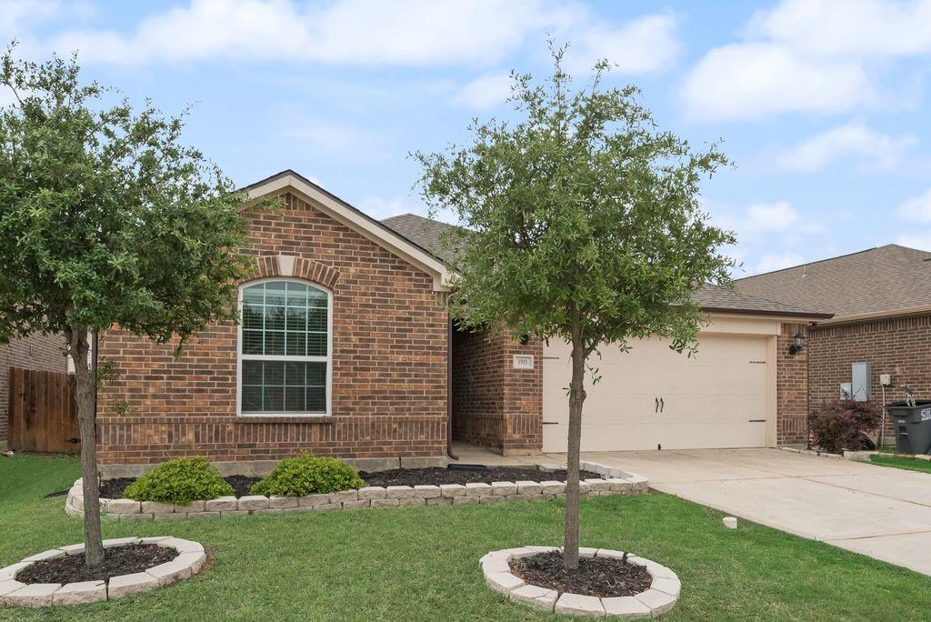 1911 Pilot Point Way Princeton, TX 75407 - Photo 2 of 23