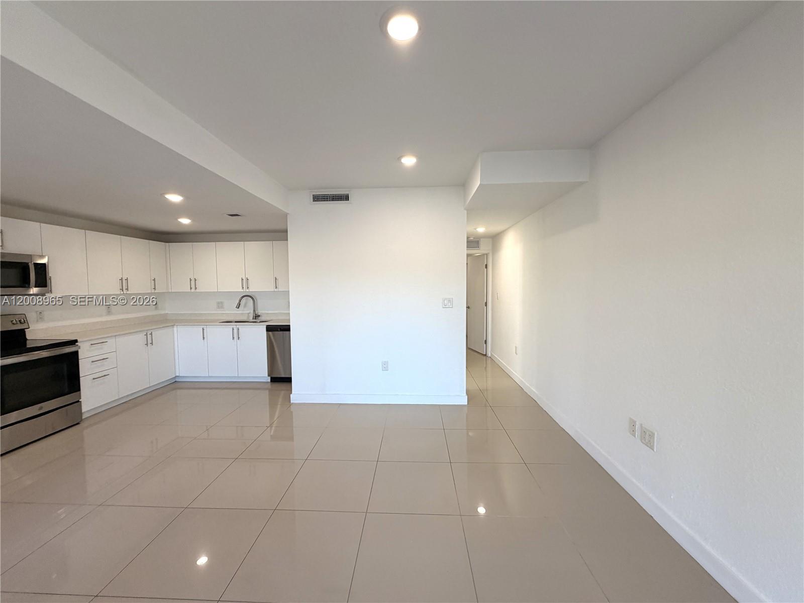 25823 Southwest 145th Avenue Miami, FL 33170 - Photo 3 of 18