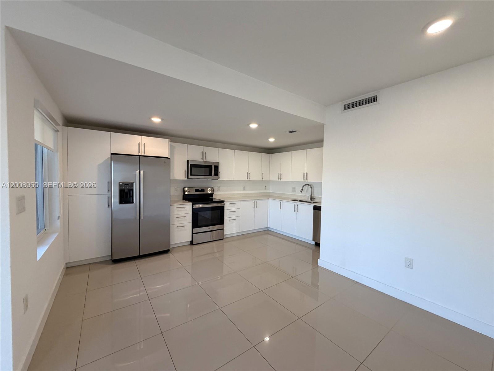 25823 Southwest 145th Avenue Miami, FL 33170 - Photo 4 of 18