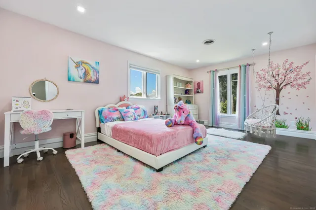 $1,650,000 | 175 Battery Park Drive, Bridgeport, CT 06605