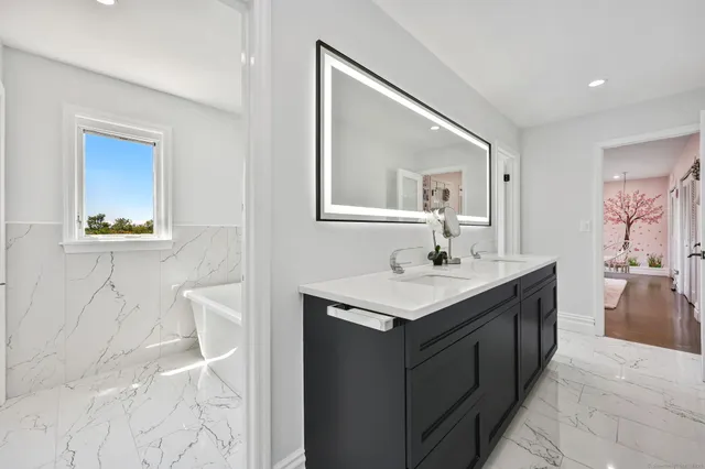 $1,650,000 | 175 Battery Park Drive, Bridgeport, CT 06605