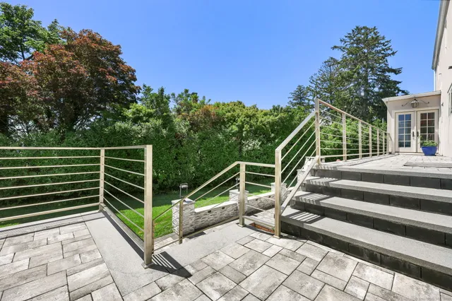 $1,650,000 | 175 Battery Park Drive, Bridgeport, CT 06605