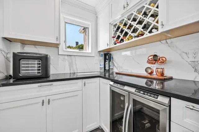 $1,650,000 | 175 Battery Park Drive, Bridgeport, CT 06605