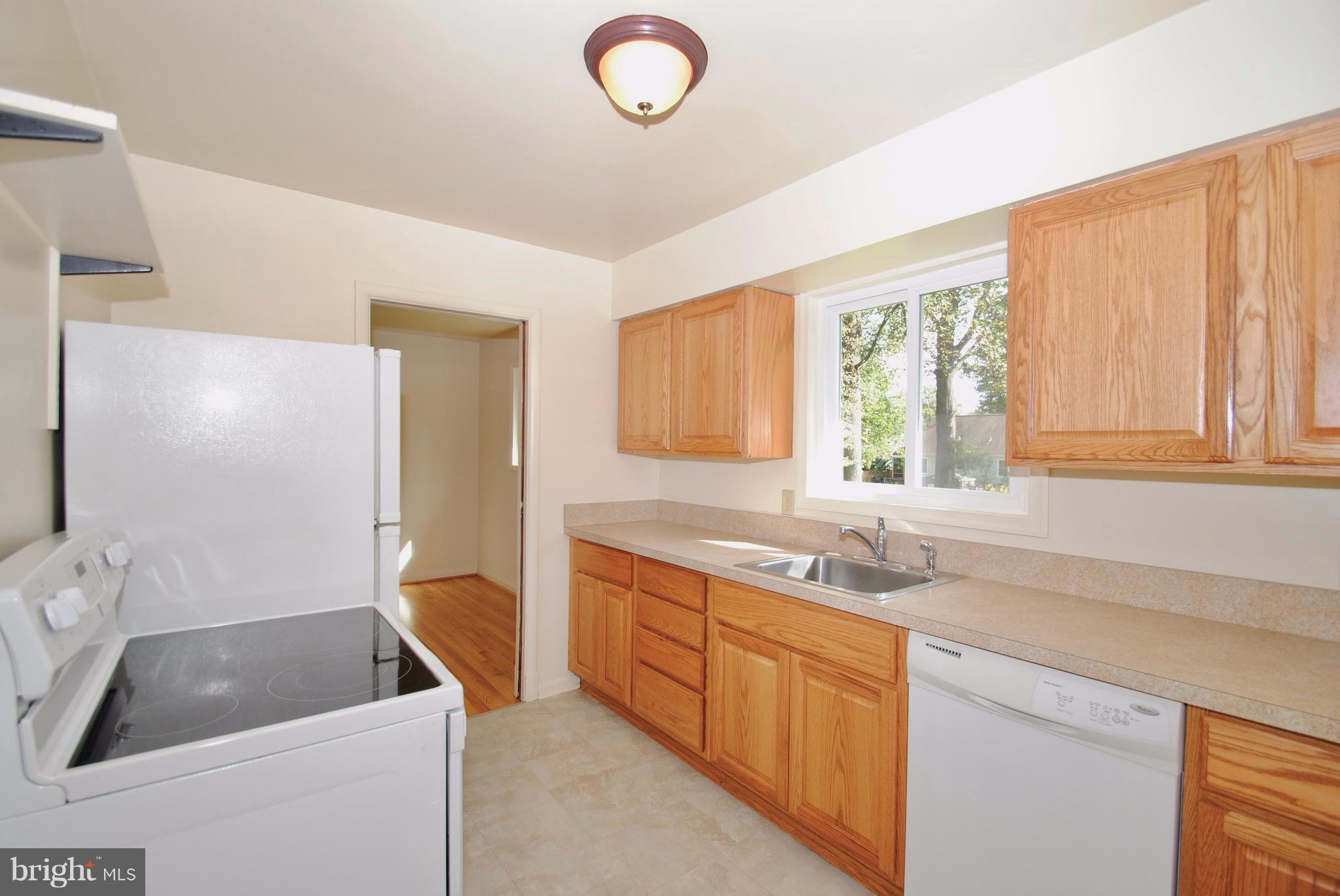 19 Goodrich Road Annapolis, MD 21401 - Photo 9 of 21 Kitchen