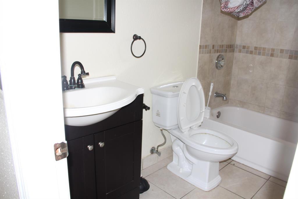 1570 West 12th Court Riviera Beach, FL 33404 - Photo 2 of 4