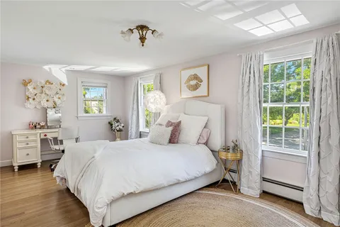 $2,250,000 | 9 Stone Tower Lane, Barrington, RI 02806
