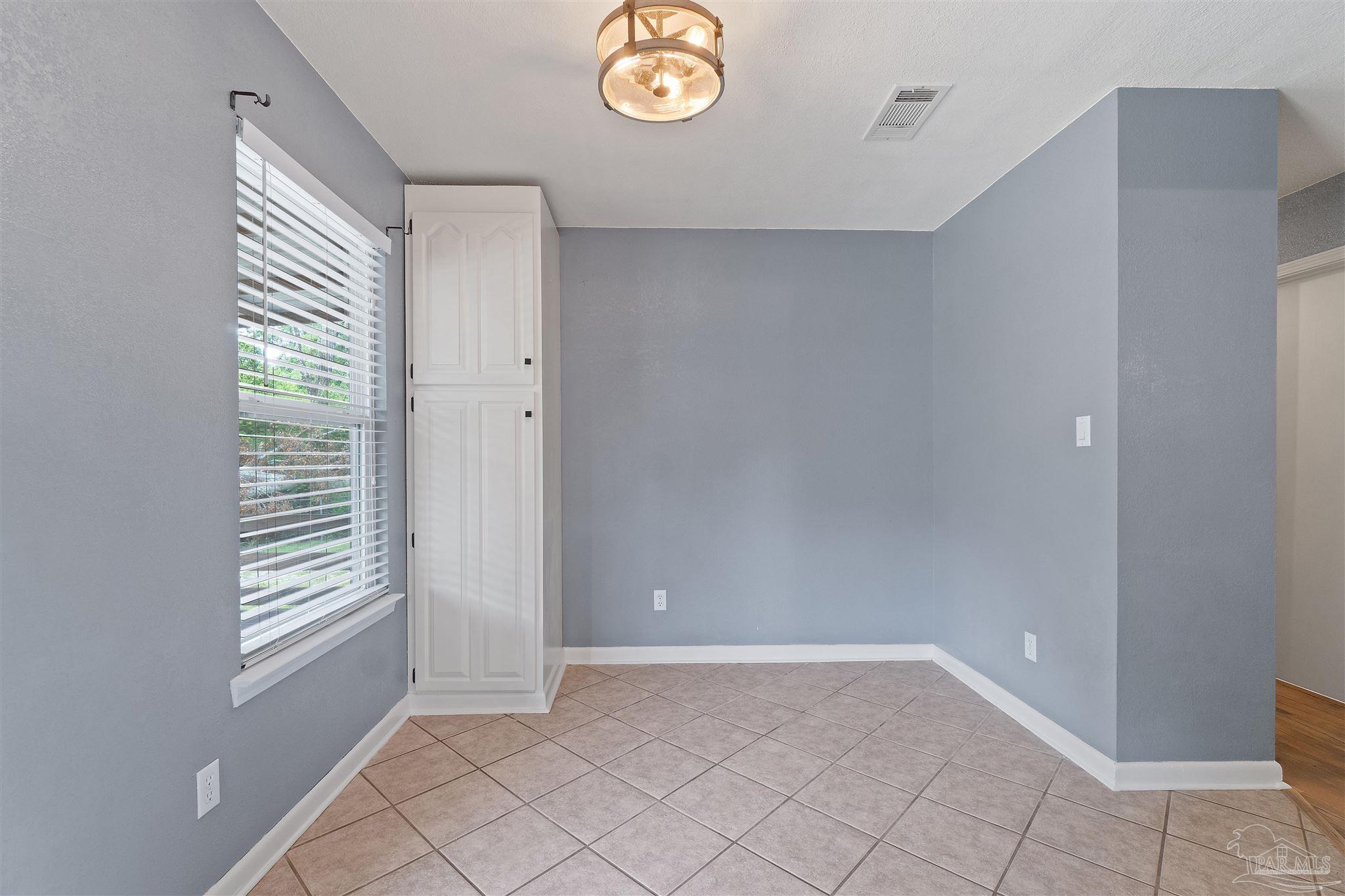 4570 Rambling Way Milton, FL 32571 - Photo 14 of 32