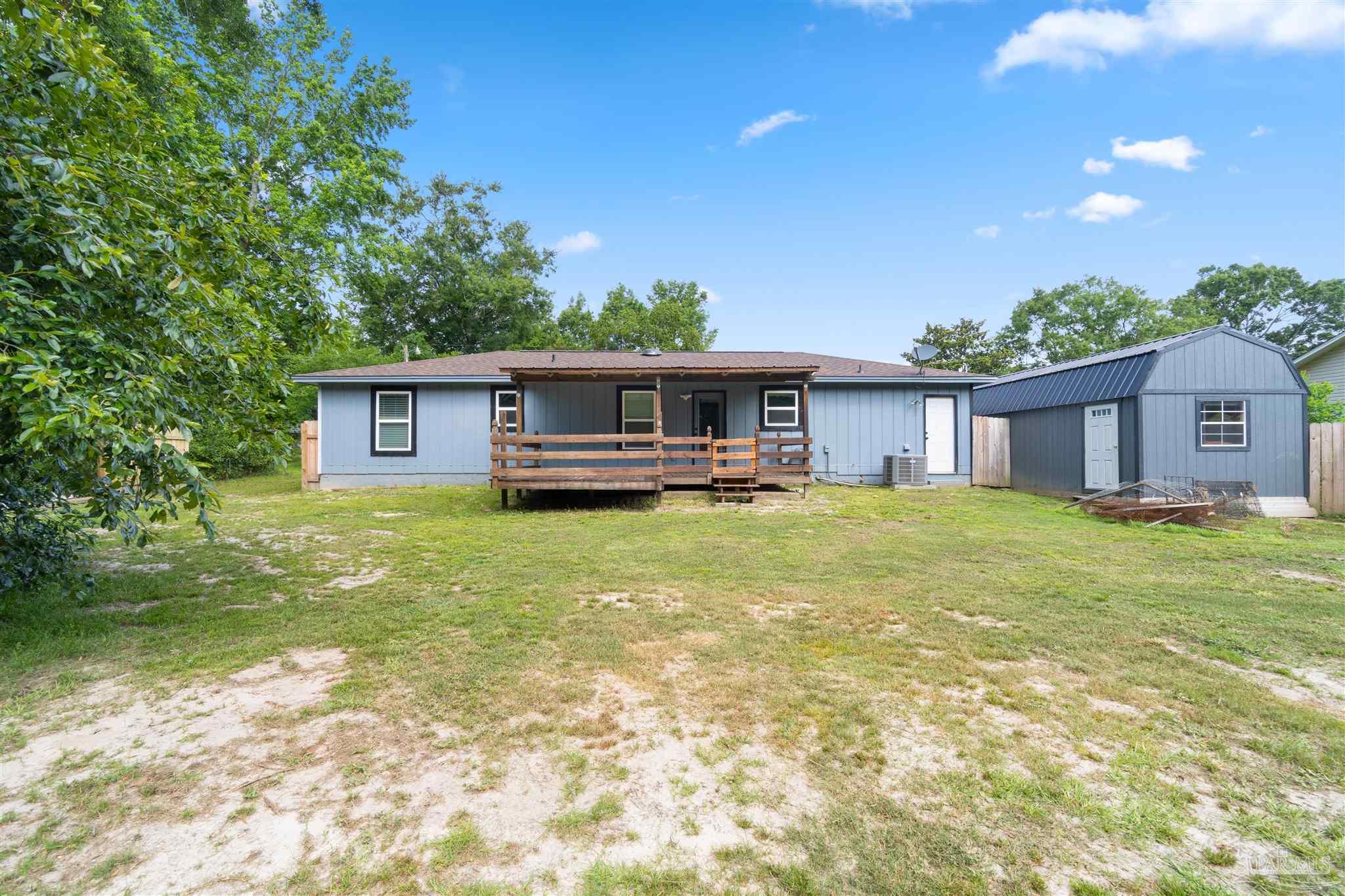 4570 Rambling Way Milton, FL 32571 - Photo 4 of 32