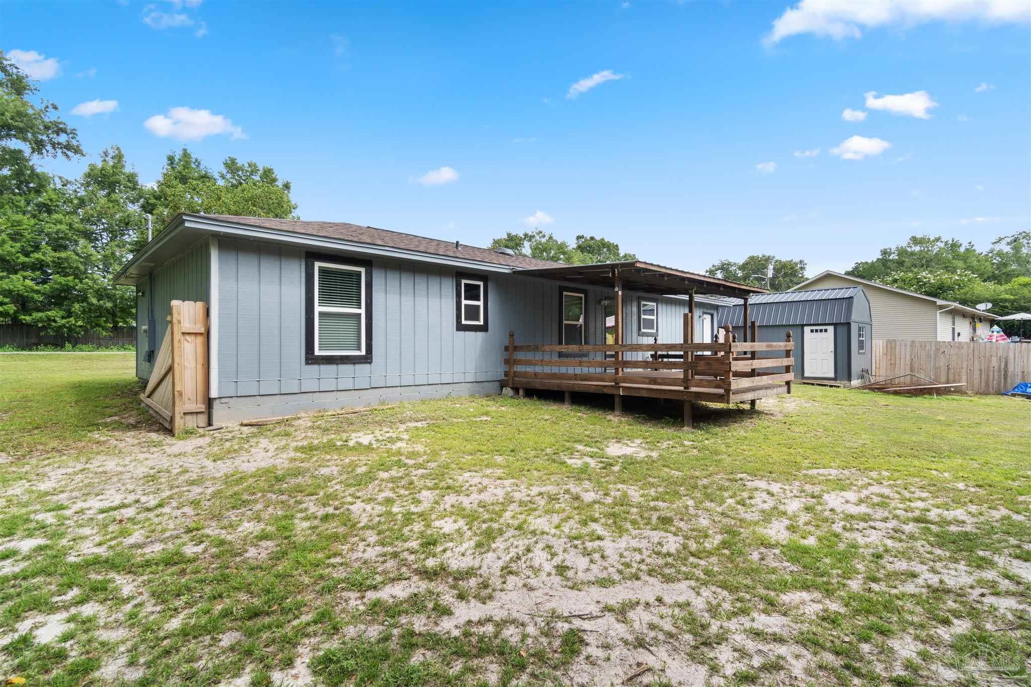 4570 Rambling Way Milton, FL 32571 - Photo 5 of 32