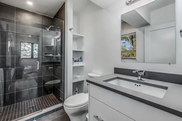 $5,495,000 | 25 Birch Point Lane, Sunapee, NH 03782