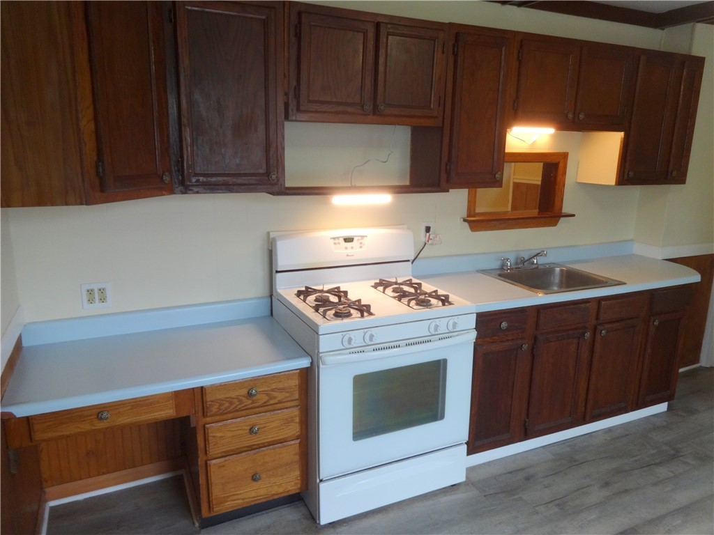 48 Holcomb Street Rochester, NY 14612 - Photo 6 of 24