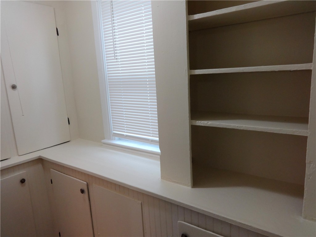 48 Holcomb Street Rochester, NY 14612 - Photo 8 of 24 Pantry