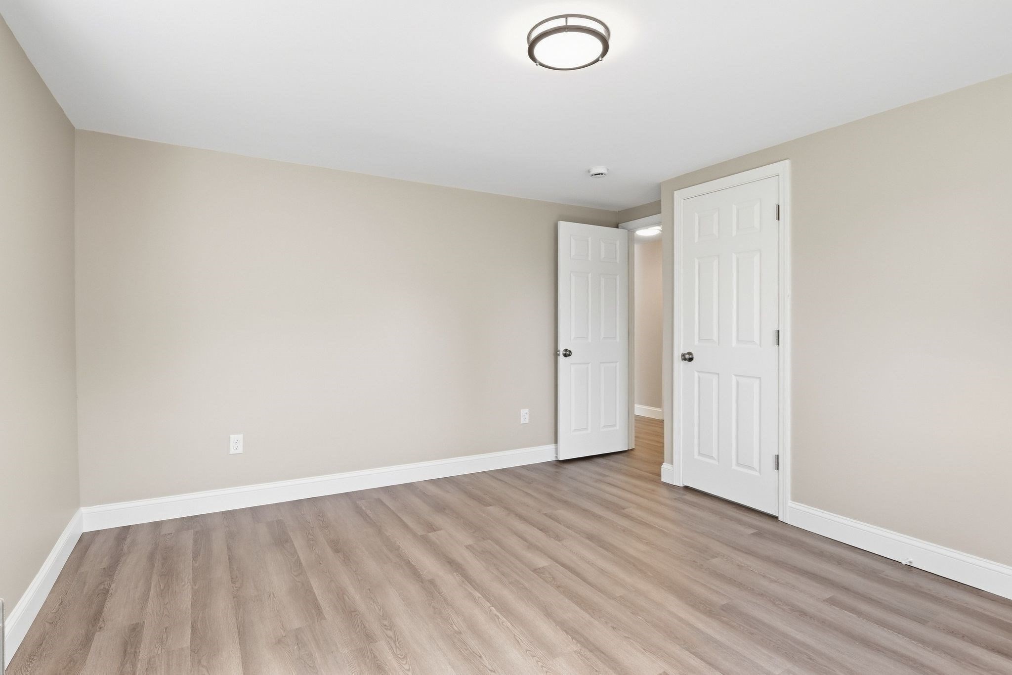 1078 Granby Road Chicopee, MA 01020 - Photo 20 of 37 Gallery Image 20