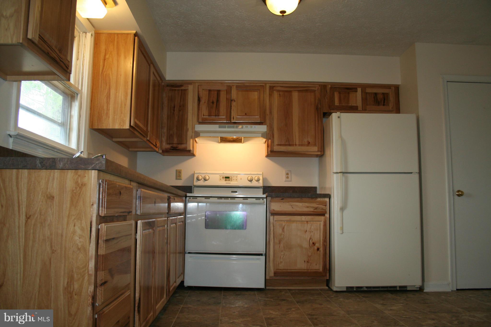 207 Brunswick Road Stephens City, VA 22655 - Photo 5 of 12 Kitchen