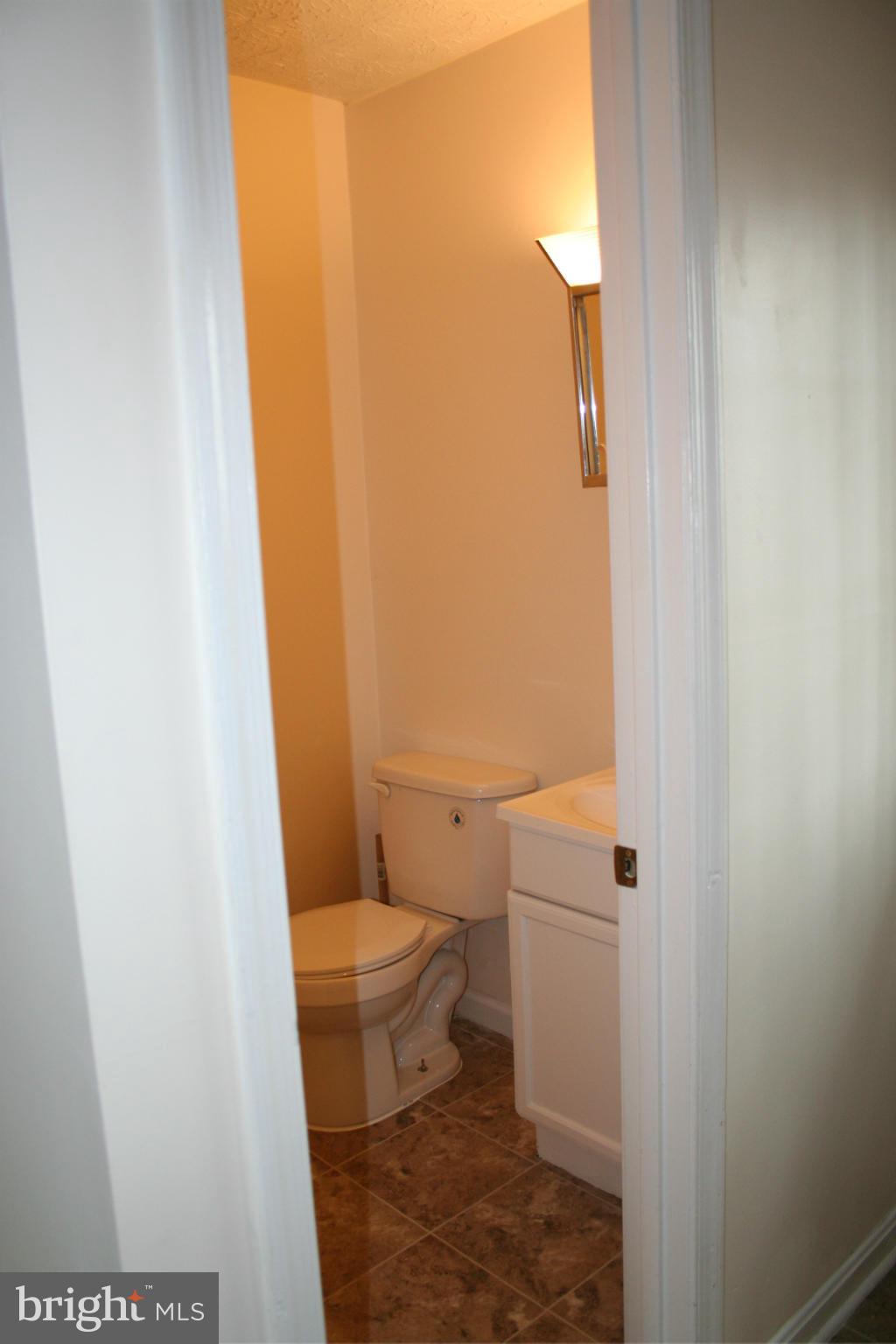 207 Brunswick Road Stephens City, VA 22655 - Photo 6 of 12 Bath