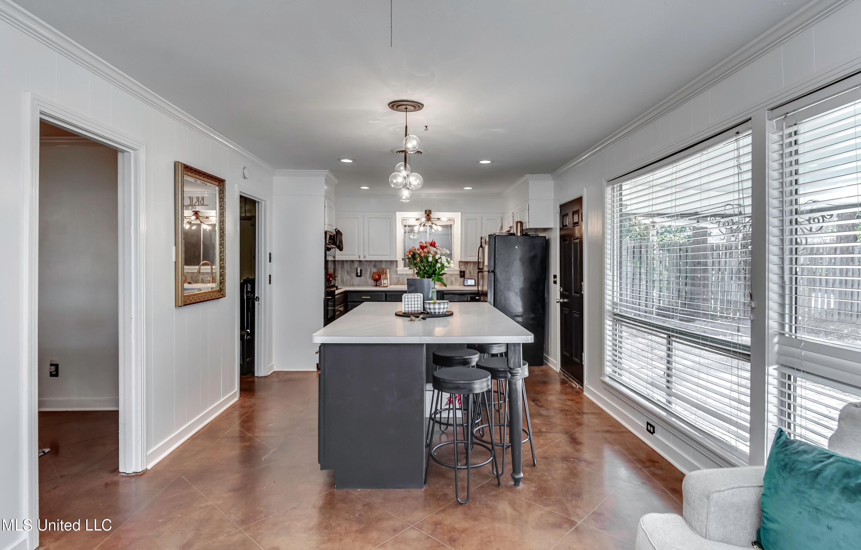 1429 East Northside Drive Jackson, MS 39211 - Photo 11 of 36 Facetune_20-01-2026-08-37-48 (1)