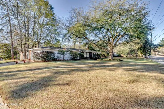 $234,900 | 1429 East Northside Drive, Jackson, MS 39211