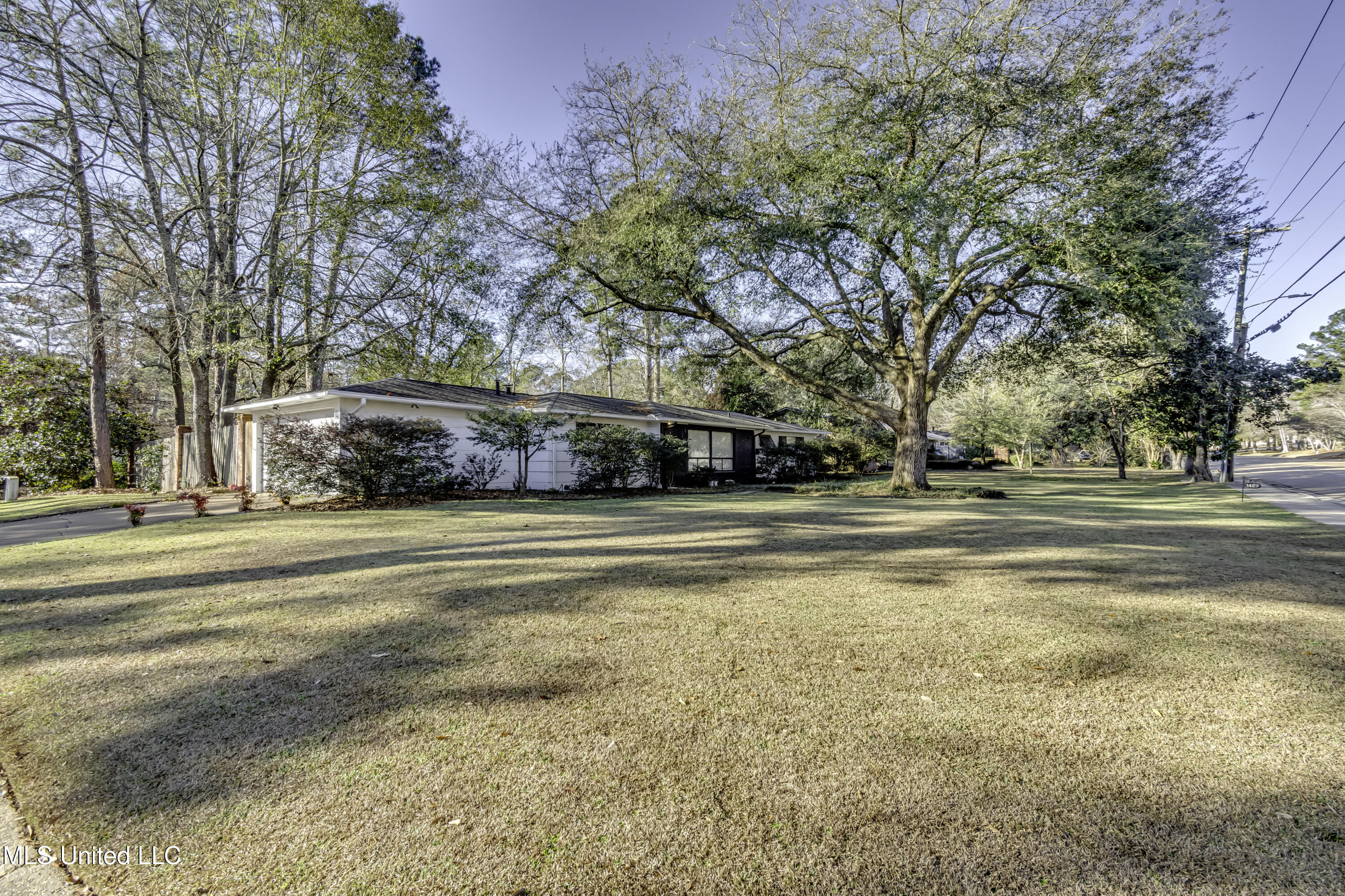 1429 East Northside Drive Jackson, MS 39211 - Photo 2 of 36 1429 Northside Dr--7